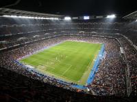 开云体育-双重奏鸣，绿茵场上的险胜与乒乓台前的纪录