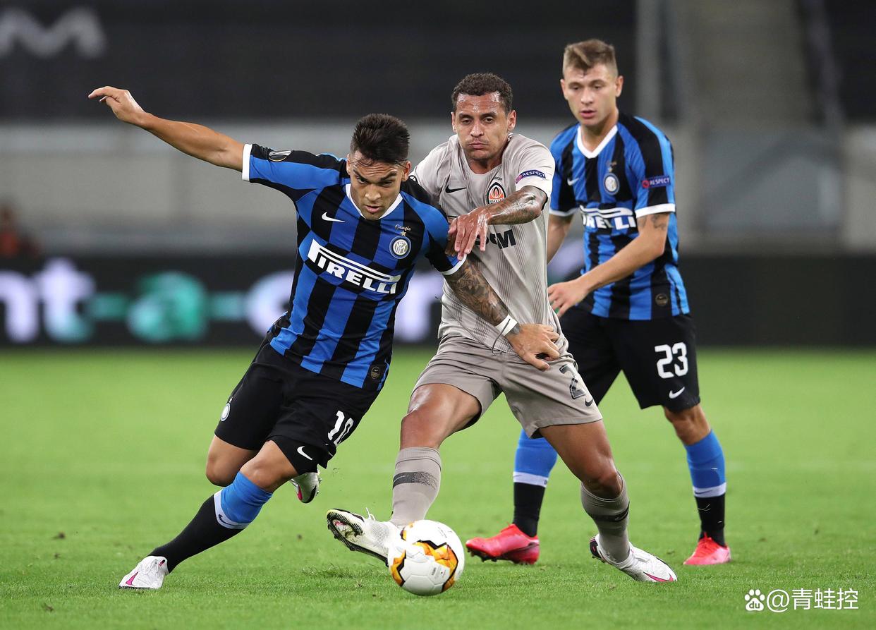 包含佛罗伦萨客场小胜，球队士气得到巨大提升的词条