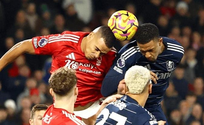 包含利物浦遭遇欧冠出局，卫冕梦碎的词条