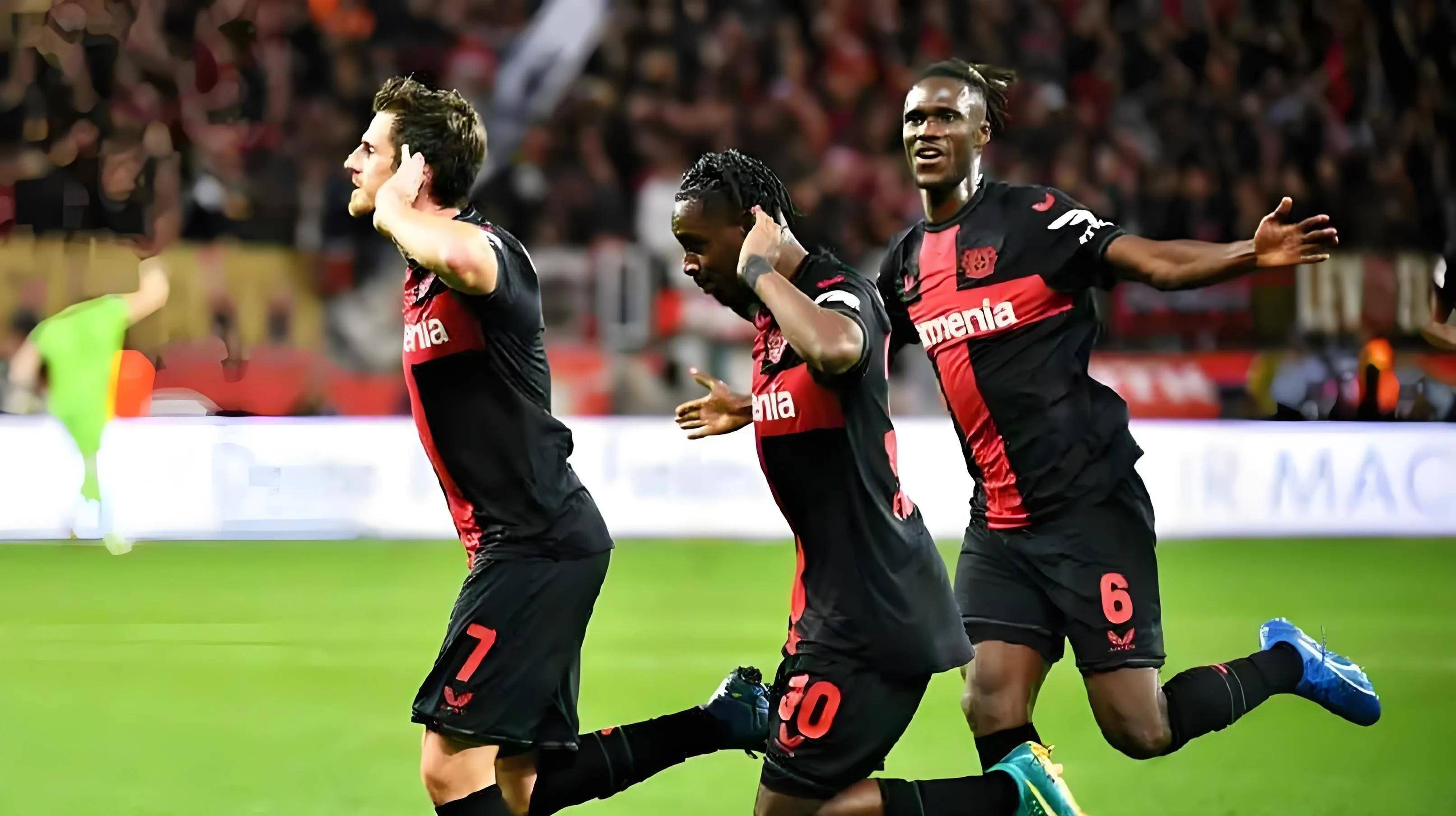 勒沃库森球员集体训练，备战下一场比赛的简单介绍