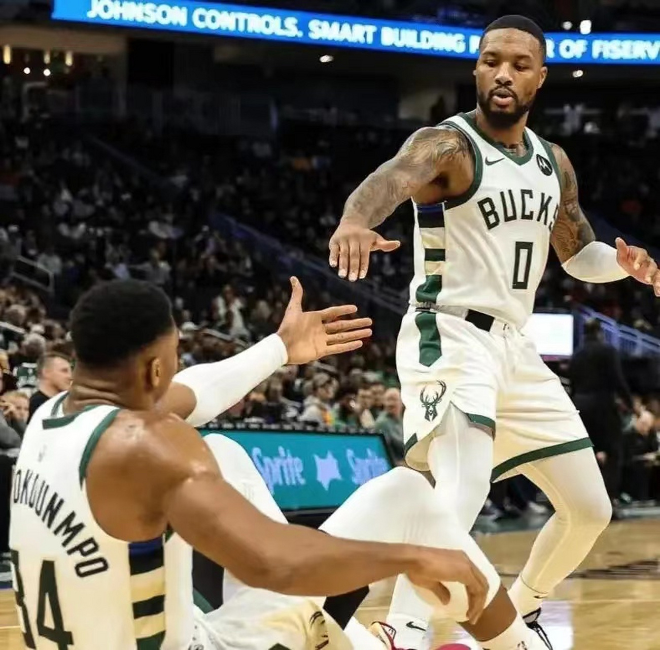 勇士逆转雄鹿，恩比德惊艳世界