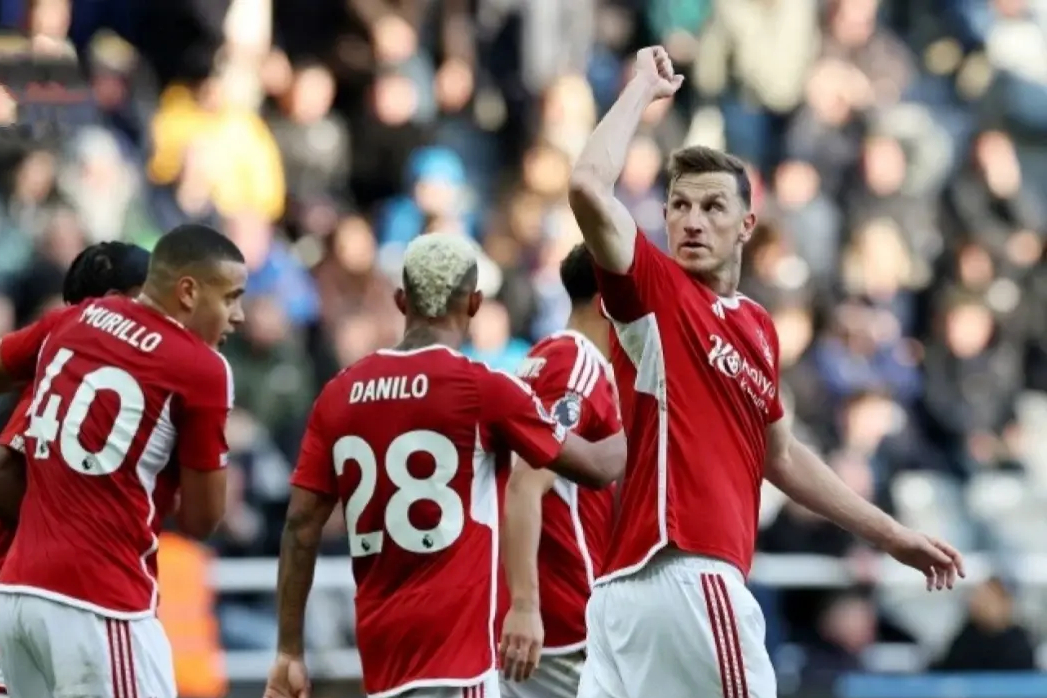 伯恩利主场不敌西汉姆联，争夺无果失手的简单介绍