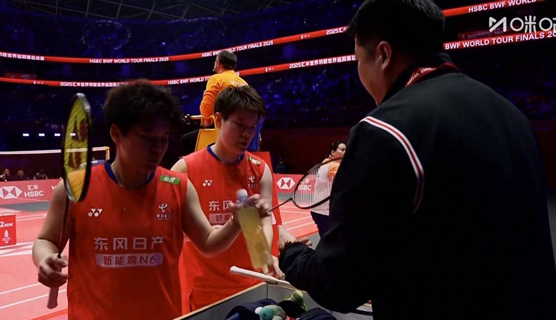 中国羽毛球队逆转韩国羽毛球队，李宗伟三分雨点燃全场的简单介绍