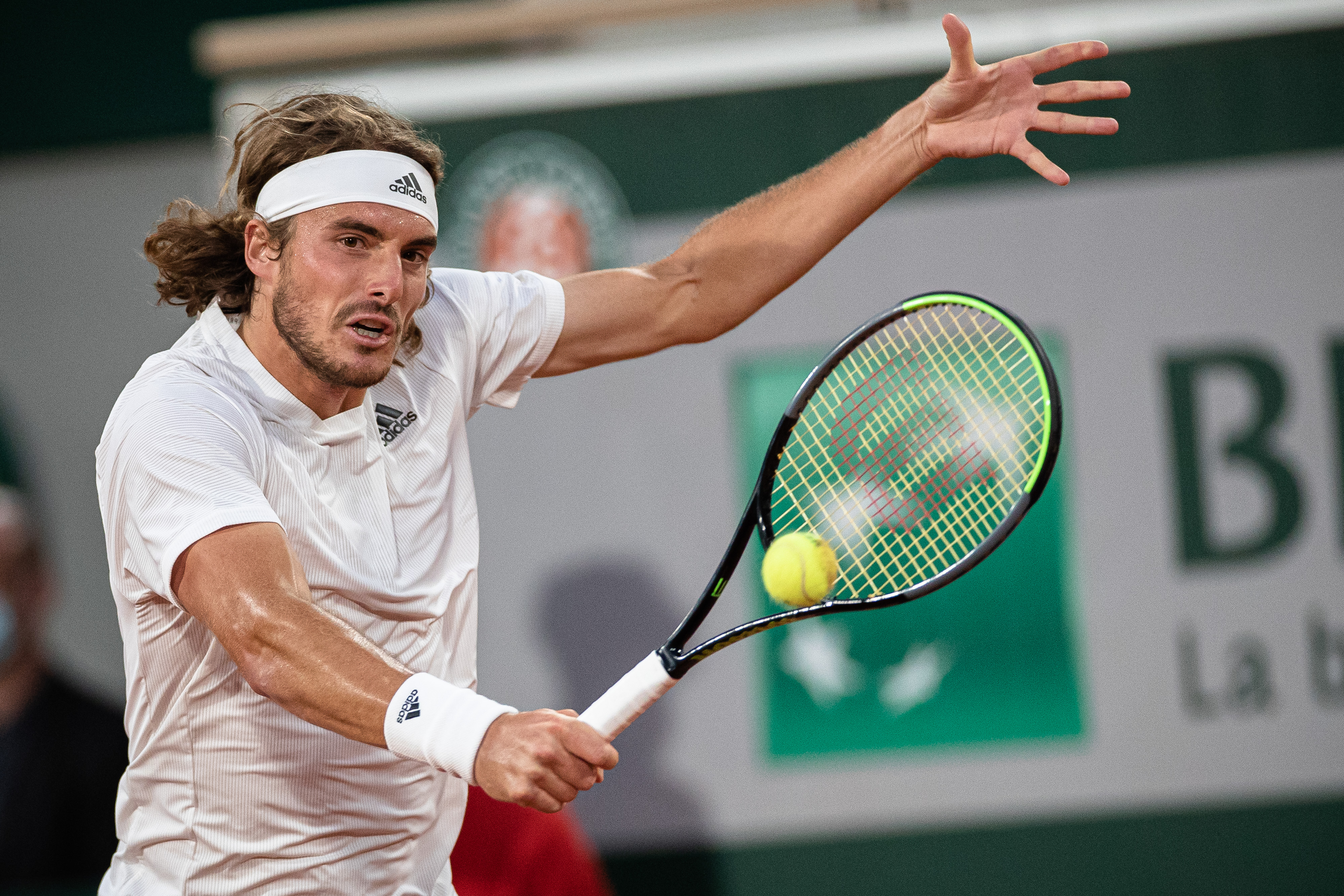 法网鏖战美网，西西帕斯点燃赛场