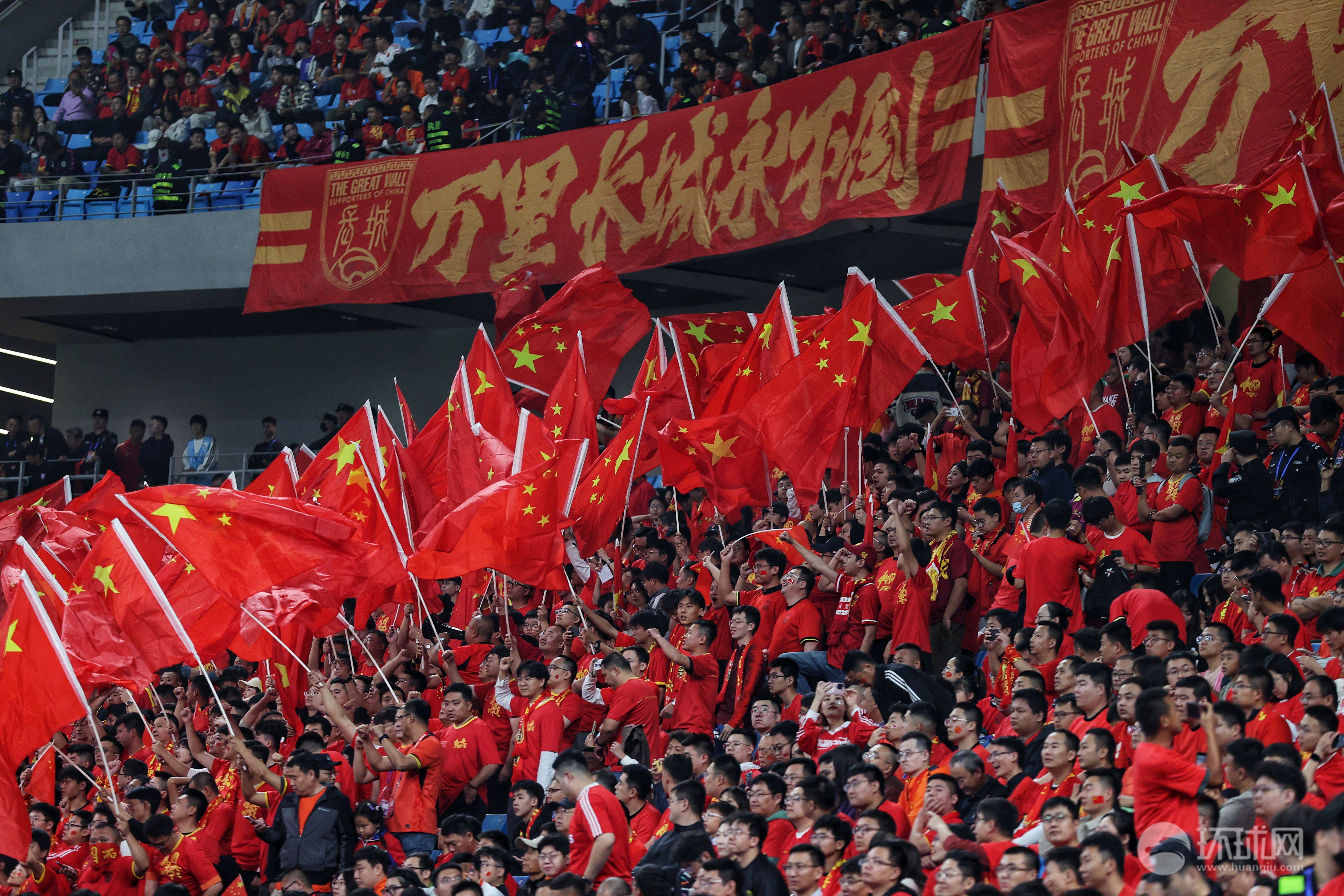 关于印度队力克印尼队，黄鸭组合统治全场的信息