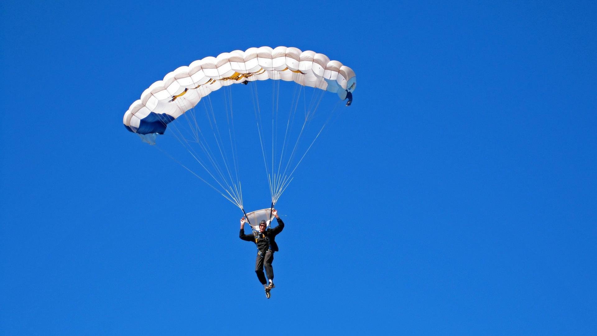 鏖战法兰西，波尔一己之力照亮华沙夜空